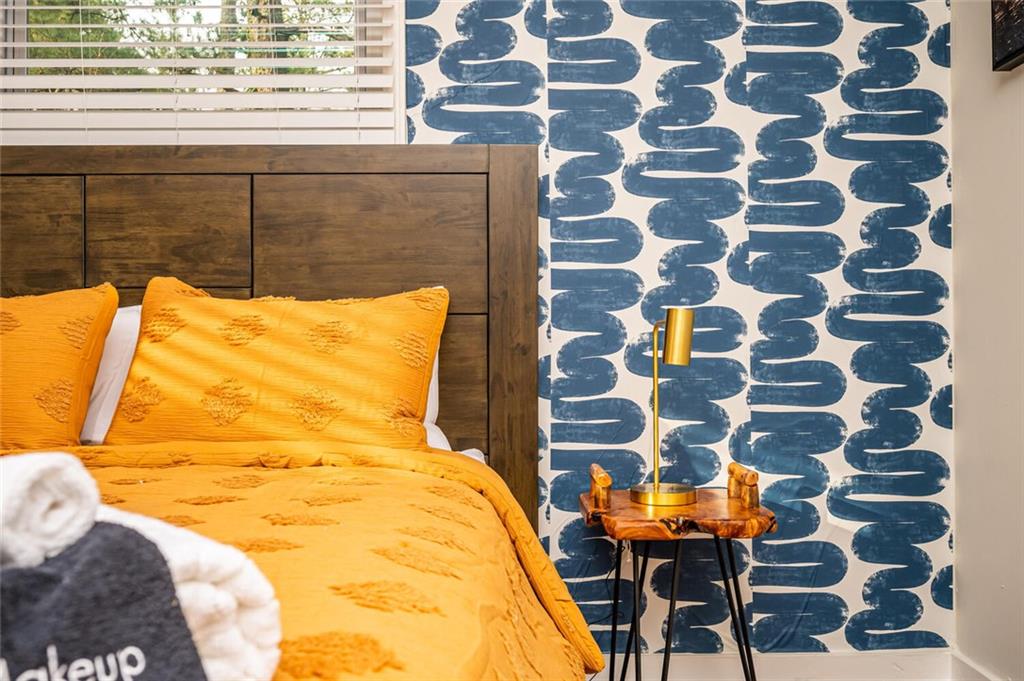 3154 Oakcliff Road NW