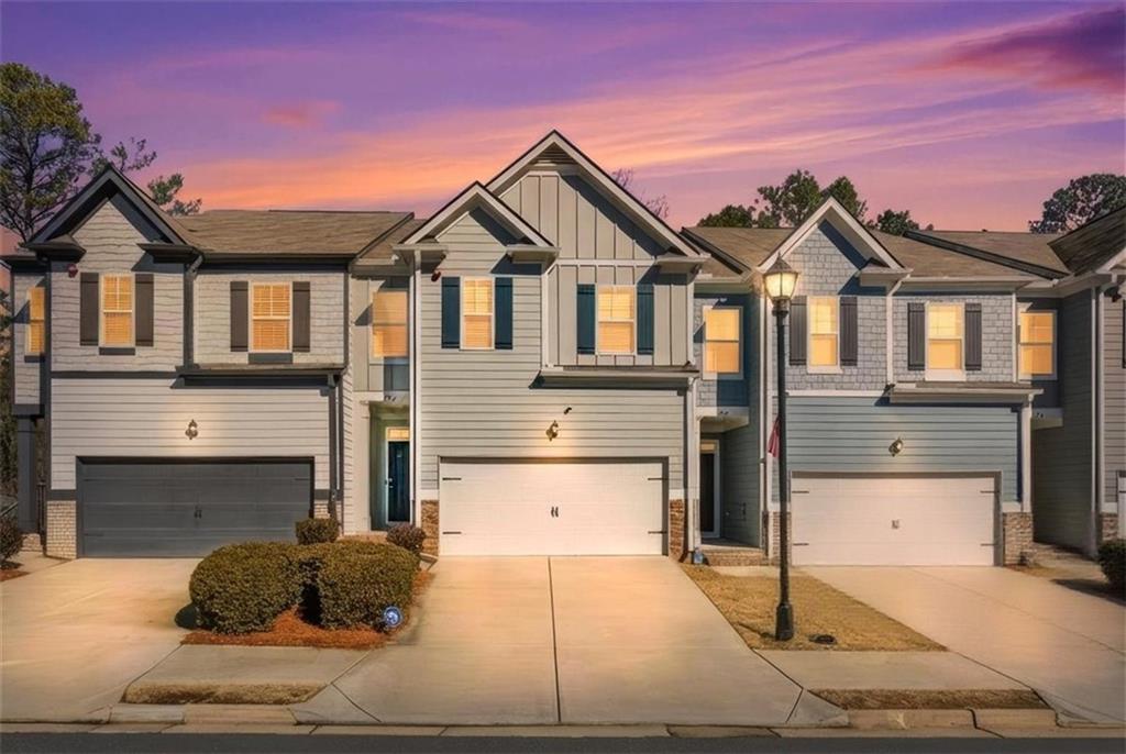 776 Woodstock Grove