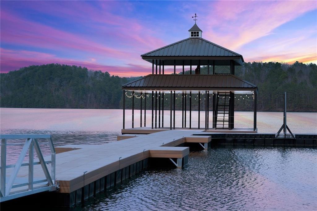 118 Broadwater Court