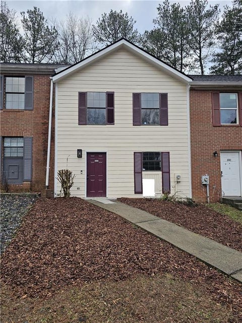 Townhouse For Rent - 6002 Pat Mell Place<br/> Smyrna, GA 30080