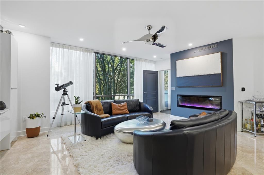 700 Park Regency Place NE 501