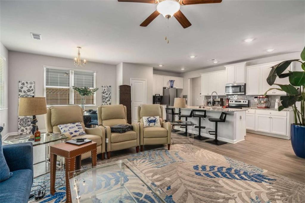 458 Burgundy Terrace