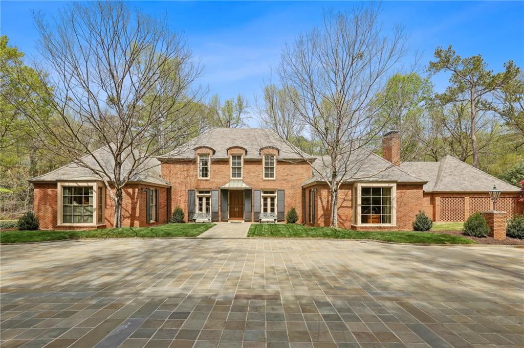 4195 Woodland Brook Drive, Atlanta, Georgia image 2