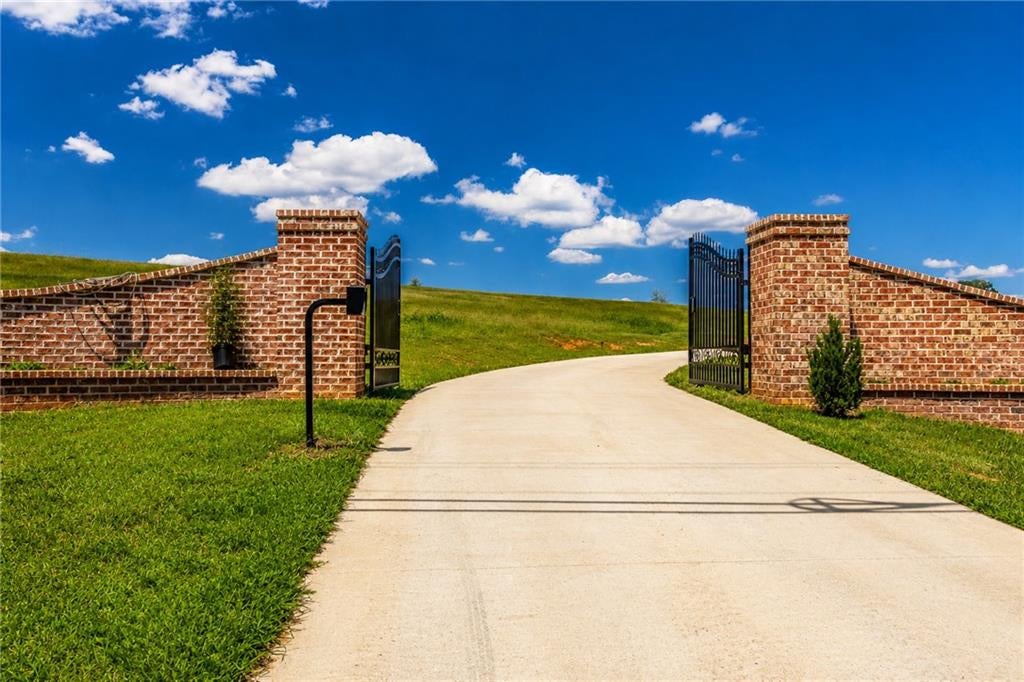 3200 Shady Grove Rd