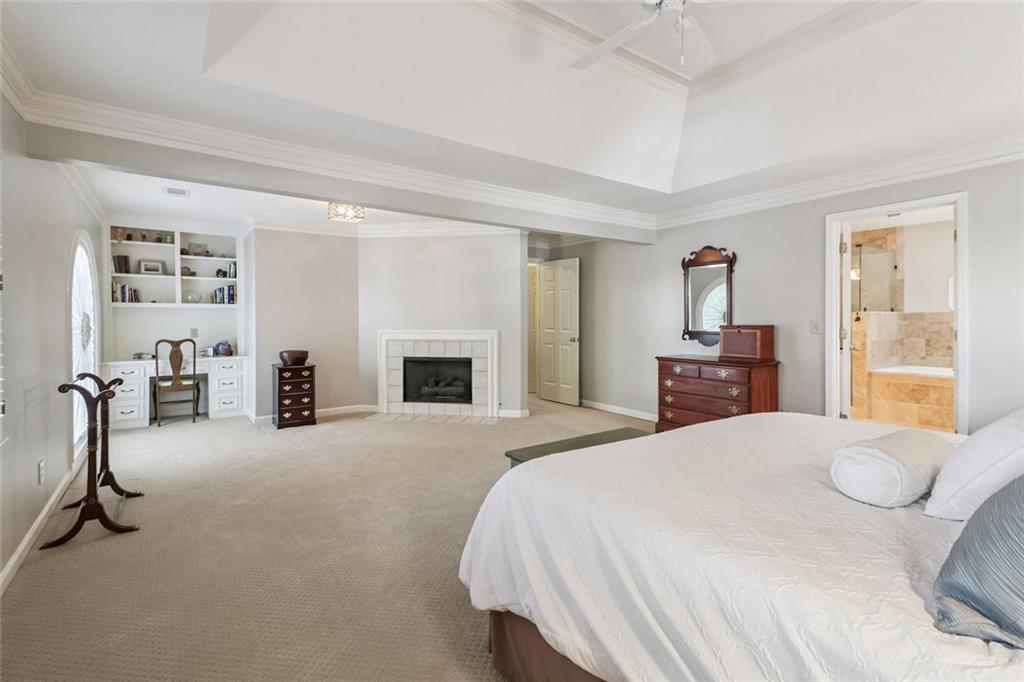 RIVER GLEN - Residential