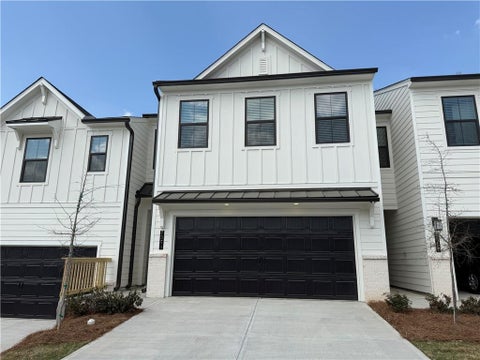 Townhouse For Rent - 7353 Mulberry Trace Lane Ln<br/> Flowery Branch, GA 30542