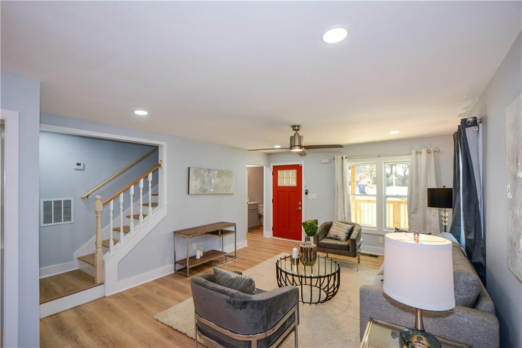 1679 Emerald Avenue SW