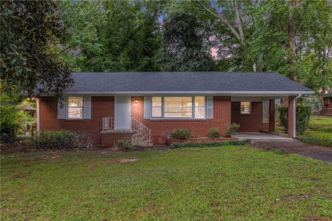 Photo of 2025 East Drive, Decatur, GA 30032 (MLS # 7635113)