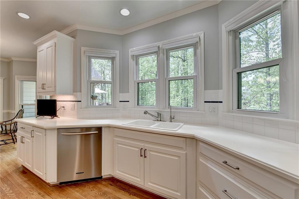 955 Bishopswood Place, Johns Creek, Georgia image 18
