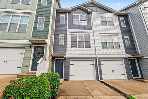 Homes For Sale - 3030 Liberty Way<br/> Atlanta, GA 30318