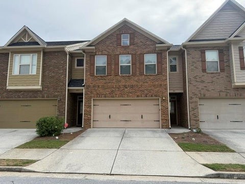 Townhouse For Sale - 281 Oakland Hills Way<br/> Lawrenceville, GA 30044