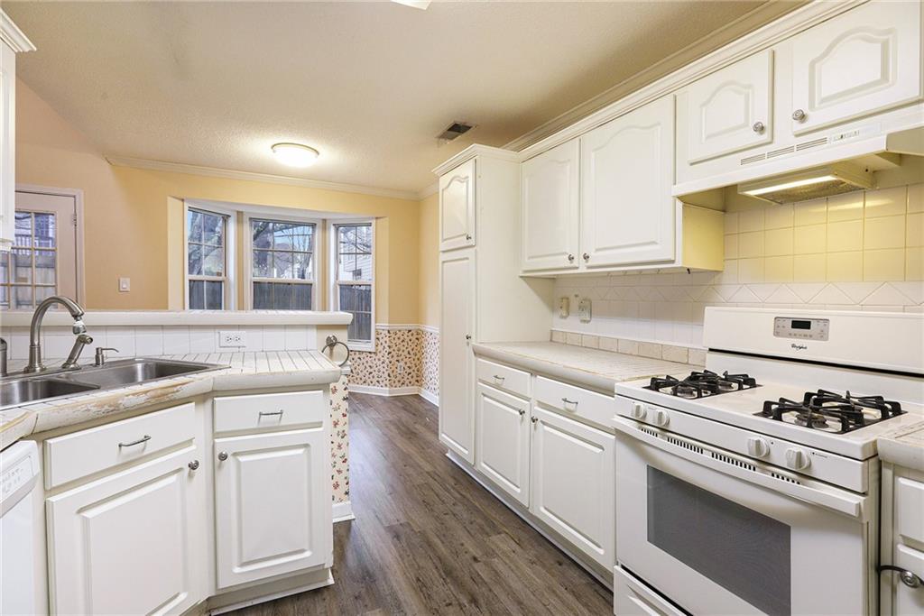 415 Brown Thrasher Court