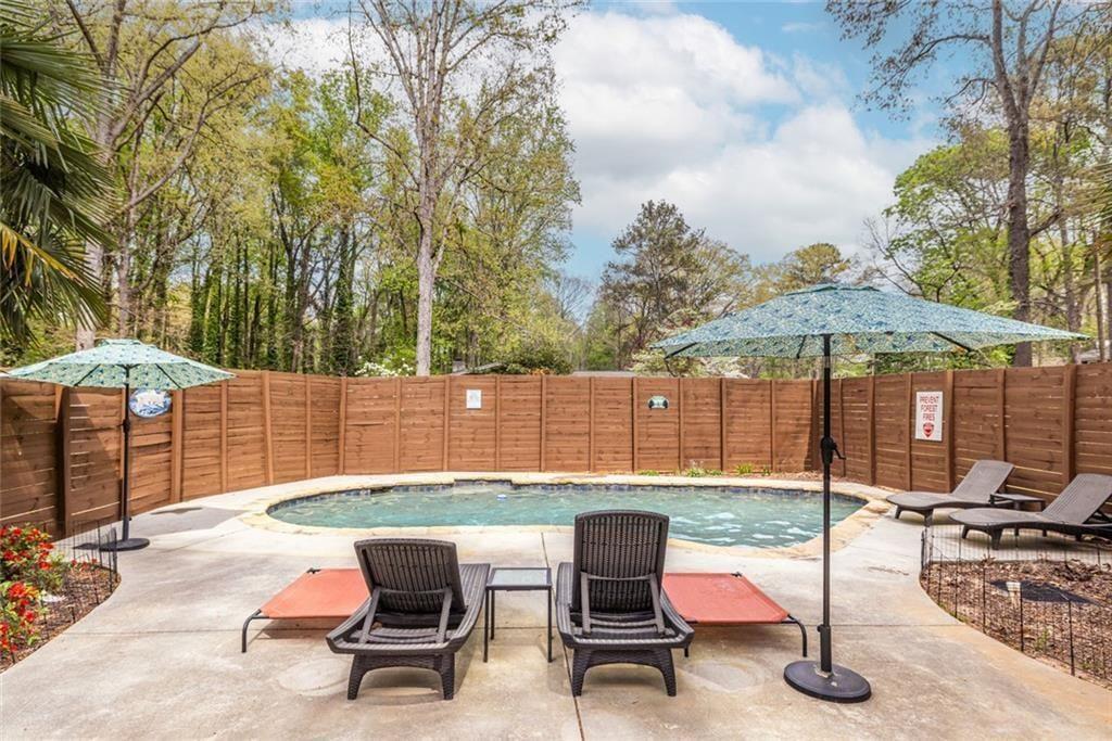 3360 Embry Hills Drive