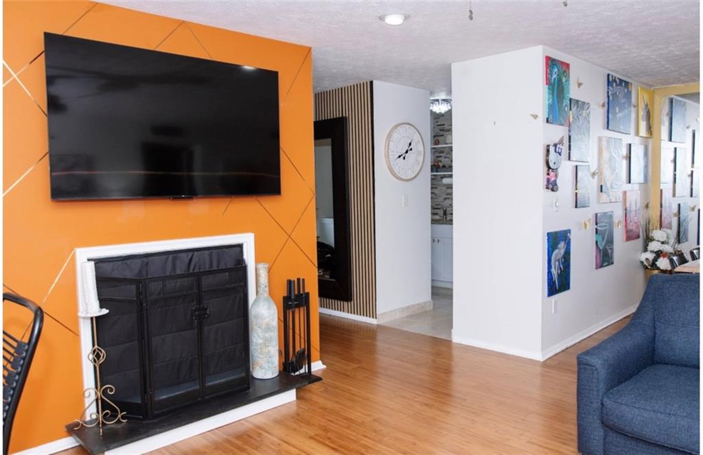 709 Woodcliff Drives