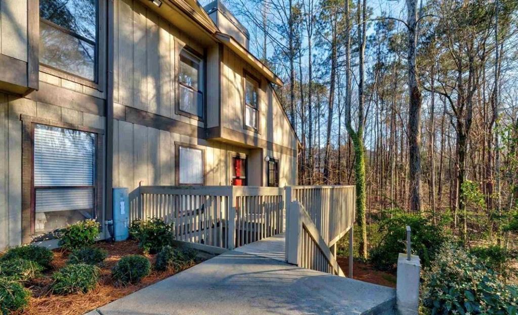 709 Woodcliff Drives