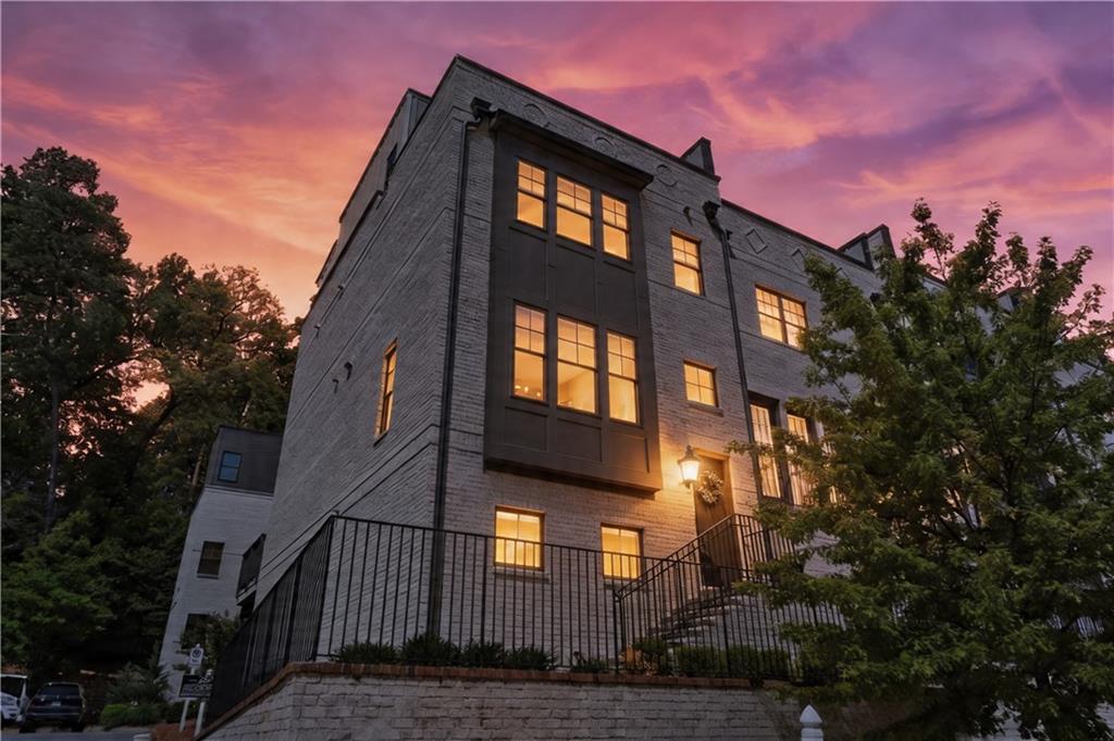 1801 Huntington Hills Lane NW