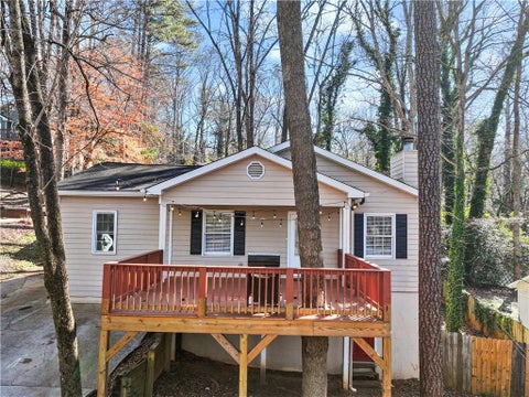 Homes For Sale - 4416 Cary Drive<br/> Snellville, GA 30039