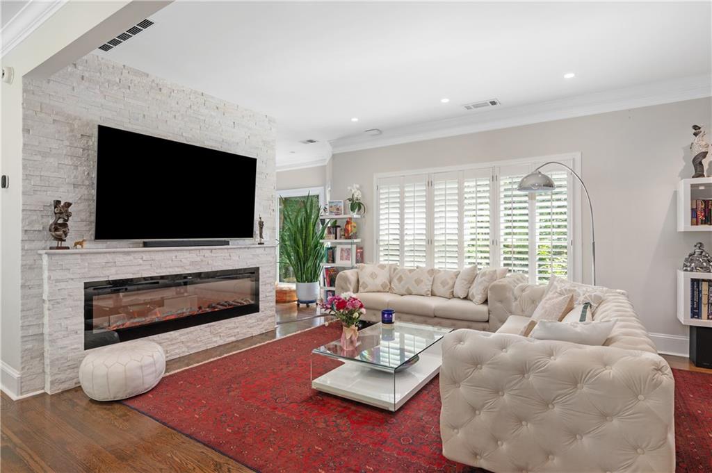 1165 E Beechwood Drive, Atlanta, Georgia image 7