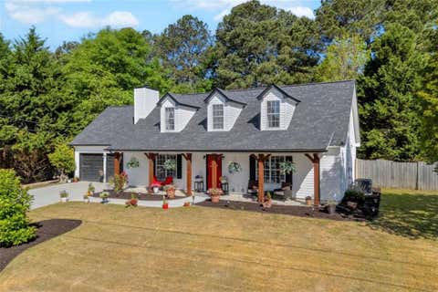 Homes For Sale - 241 Fox Run<br/> Loganville, GA 30052