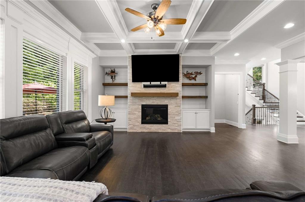 5055 Pointer Ridge