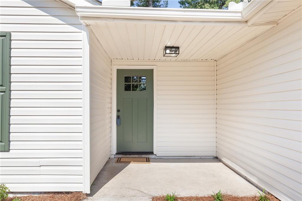 240 Chase Woods Circle