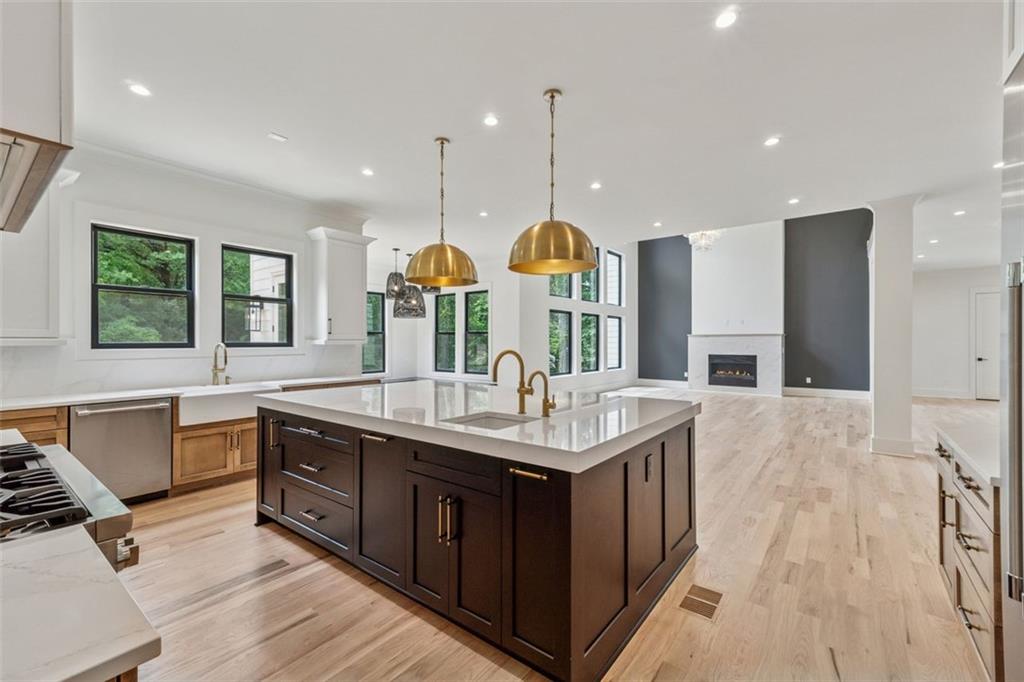 VESTAVIA ESTATES - Residential