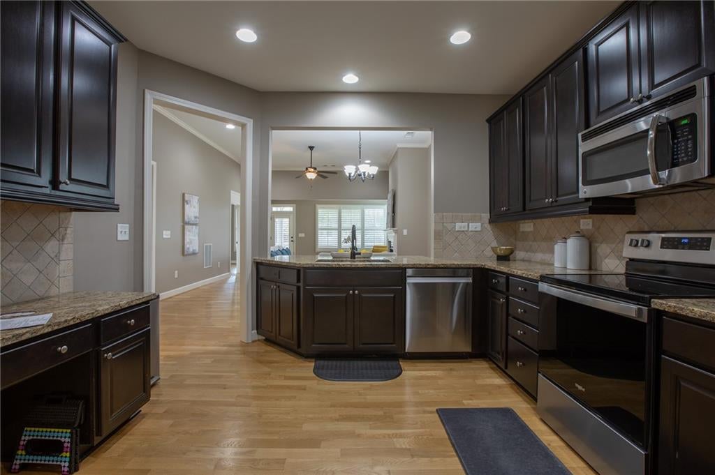 3723 Golden Leaf Point SW