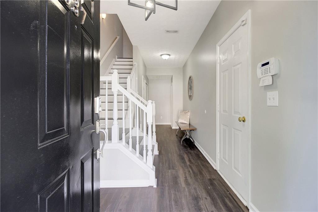537 Lantern Woods