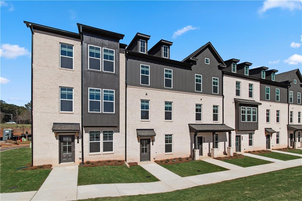 212 Daybreak Lane