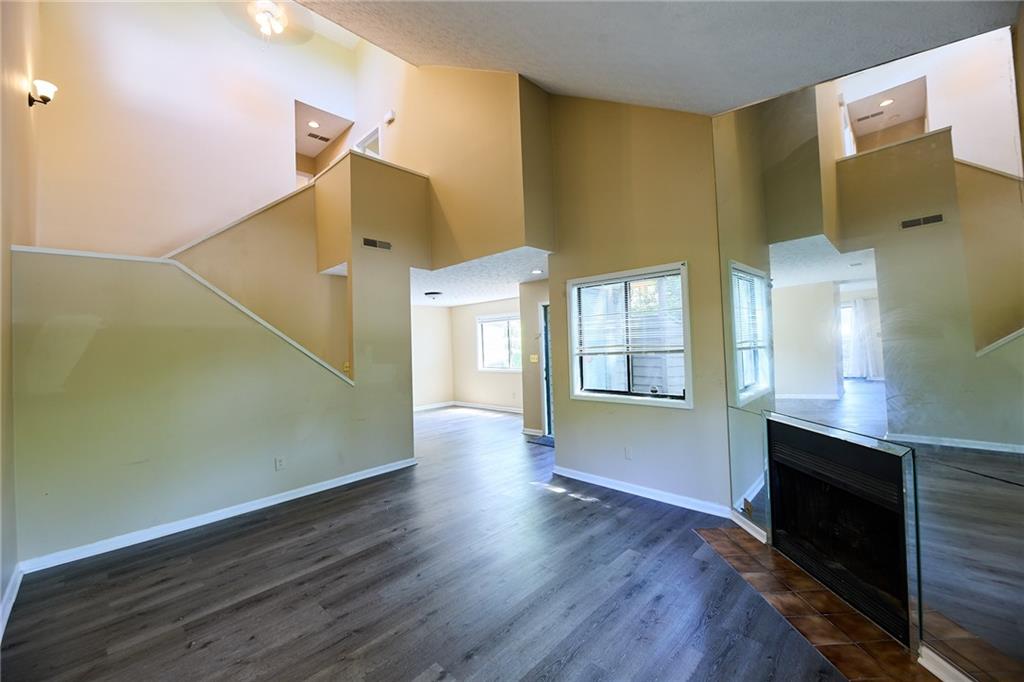 1606 Parkaire Crossing 1606