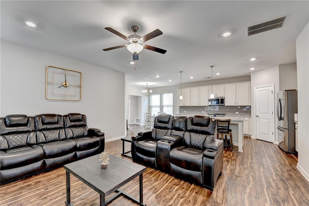 3385 Oxford Park Lane