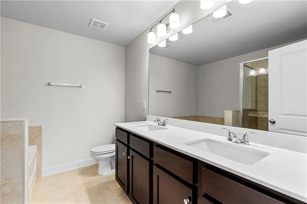 Covington, Georgia 30014, United States, 3 Bedrooms Bedrooms, ,3 BathroomsBathrooms,Residential,Active,196666