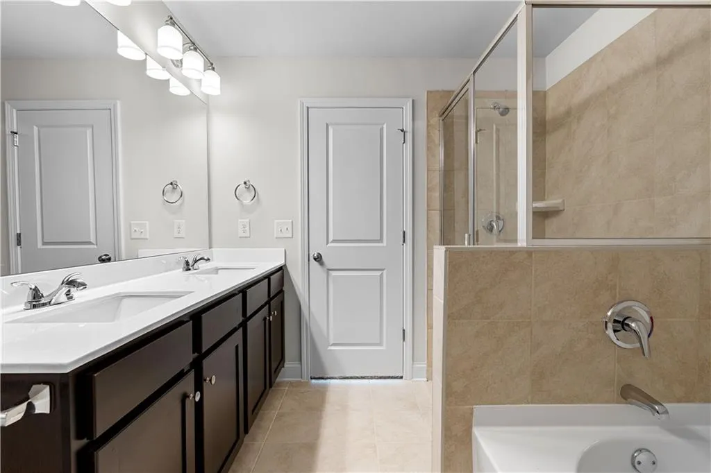 Covington, Georgia 30014, United States, 3 Bedrooms Bedrooms, ,3 BathroomsBathrooms,Residential,Active,196666