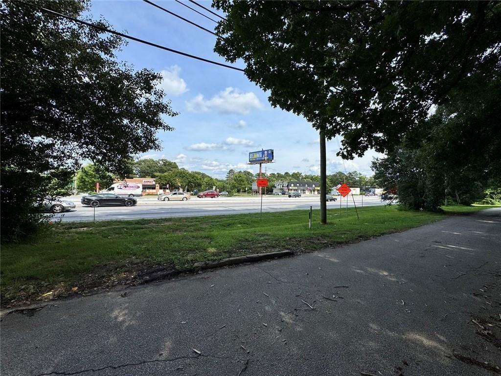 535 Camelot Parkway