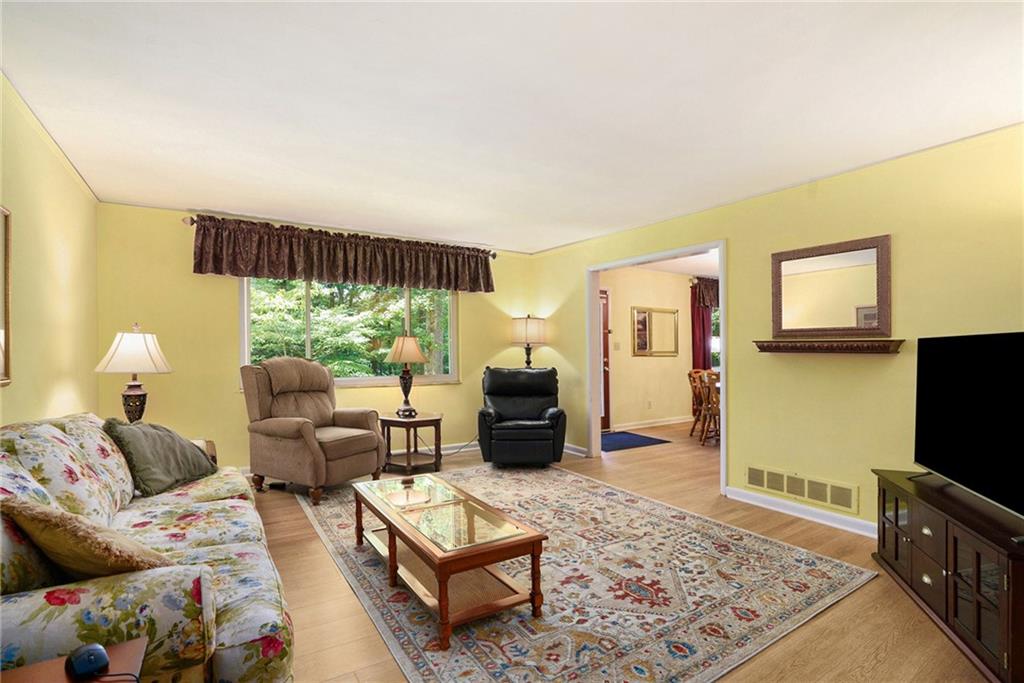 Photo 12 of 42 of 4807 Kenilworth Drive house