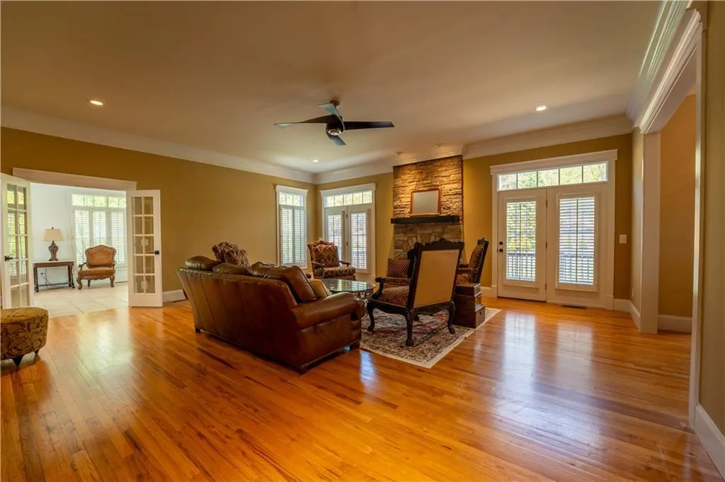 Clarkesville, Georgia 30523, United States, 5 Bedrooms Bedrooms, ,5 BathroomsBathrooms,Residential,Active,112479