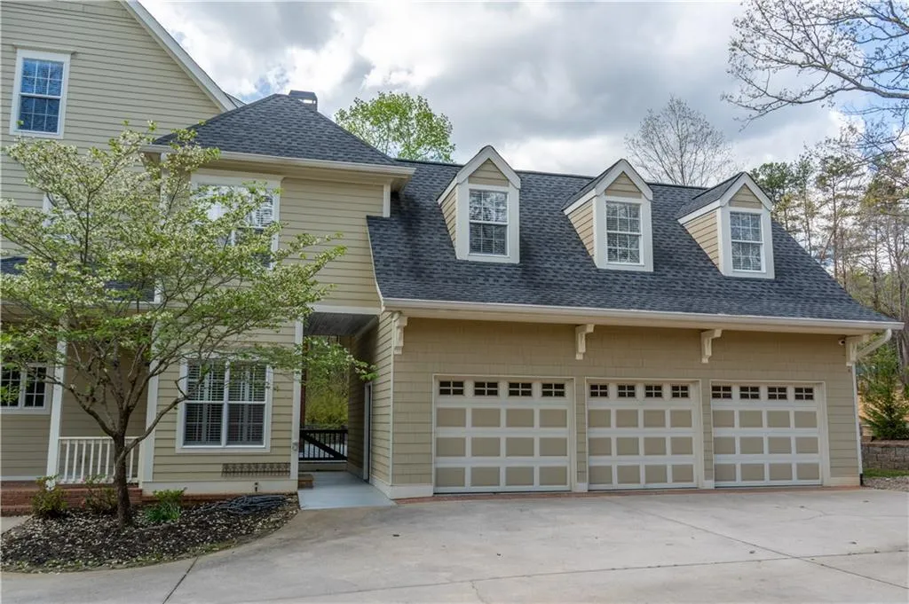 Clarkesville, Georgia 30523, United States, 5 Bedrooms Bedrooms, ,5 BathroomsBathrooms,Residential,Active,112479