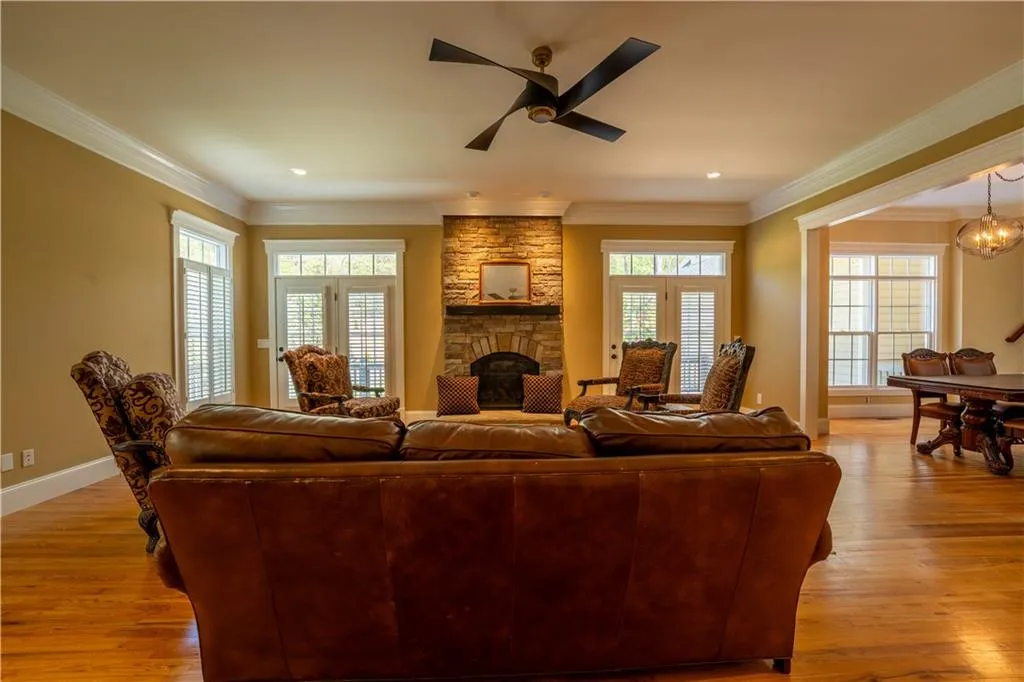 Clarkesville, Georgia 30523, United States, 5 Bedrooms Bedrooms, ,5 BathroomsBathrooms,Residential,Active,112479