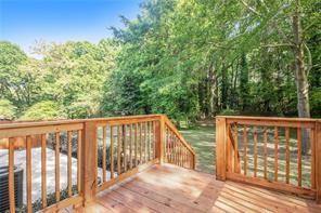 1048 Brookdale Drive, East Point, Georgia image 4