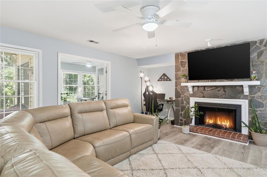 831 Sentinel Ridge SW