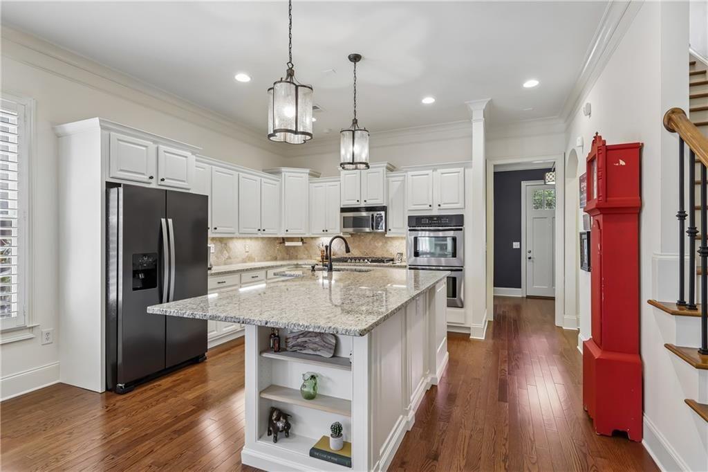 934 Grey Village Circle