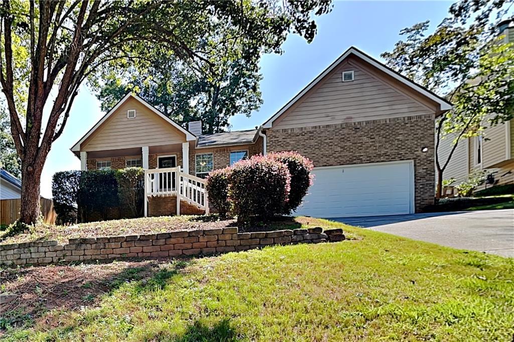 Charming 3 bed, 2 bath, 1,673 sqft home in Alpharetta! Open kitchen concept with updated counters and a spacious living room. Primary suite with attached bathroom. Spacious backyard, great for gatherings! Pets accepted on a case by case basis. Additional admin fees apply. The Fireplace is decorative. Schedule your showing today! This home is as-is.
This home may be located within a Homeowners Association (HOA) community. If so, residents will be responsible for adhering to all HOA rules and regulations. Please contact your agent or landlord's agent for more information.