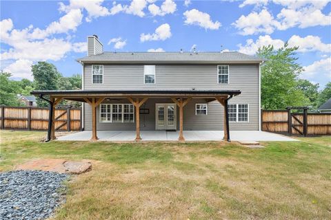 A home in Dacula