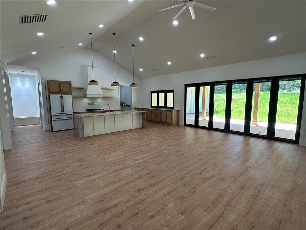 2594 Cascade Road SW
