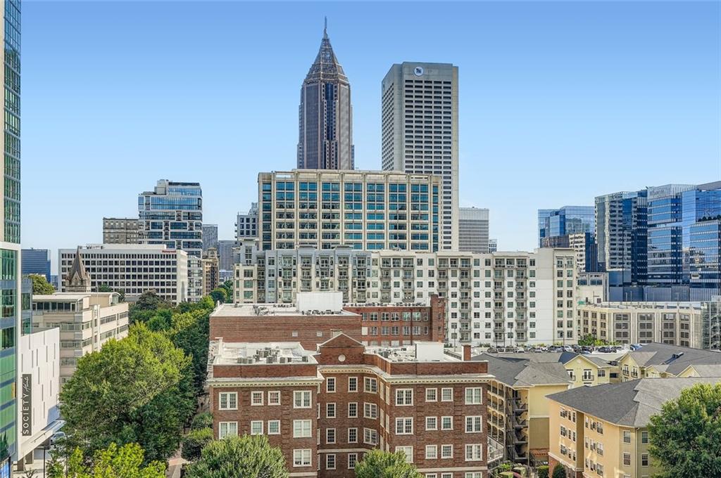 860 Peachtree 902