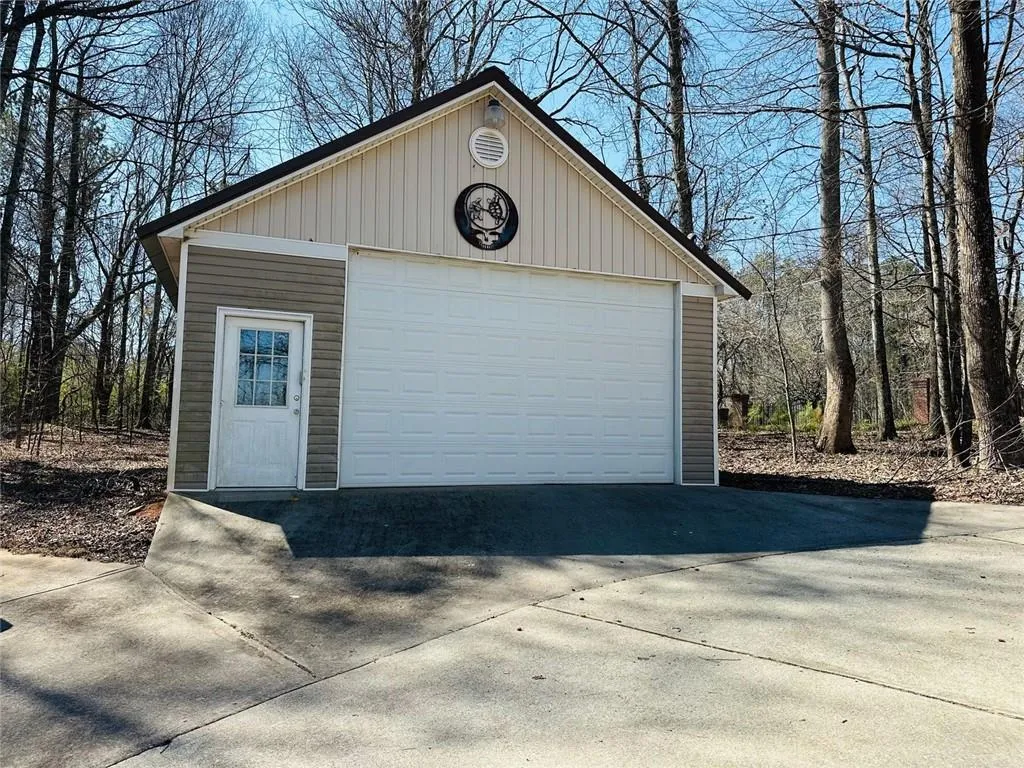 Hiram, Georgia 30141, United States, 3 Bedrooms Bedrooms, ,2 BathroomsBathrooms,Residential,Coming Soon,89576