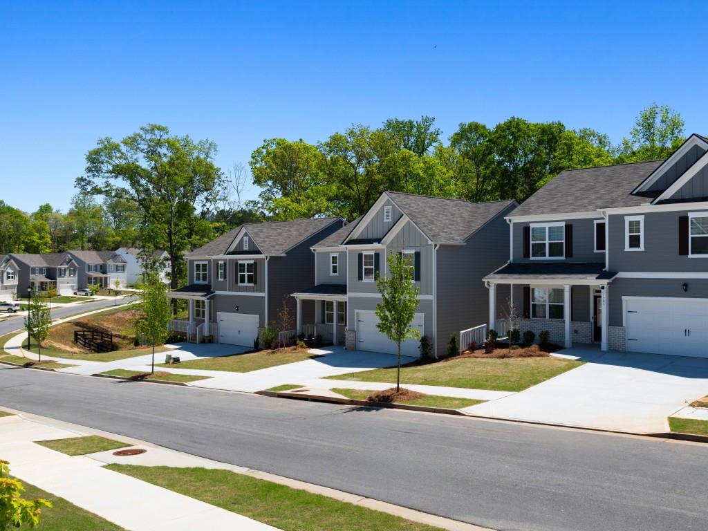 411 King Village