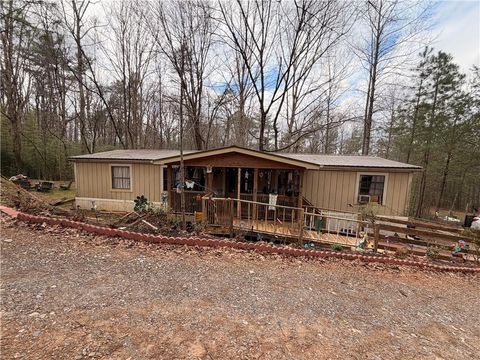 Homes For Sale - 132 Quarles Lane<br/> Ellijay, GA 30540