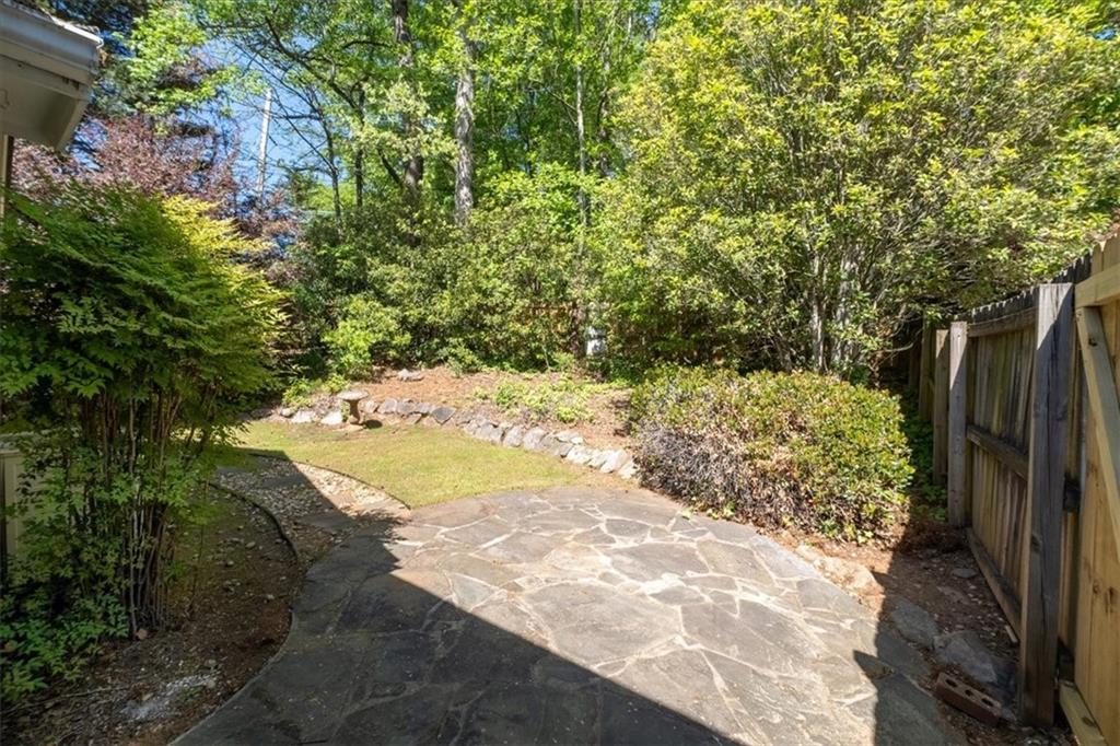 2934 Crosswycke Forest Drive, Atlanta, Georgia image 20