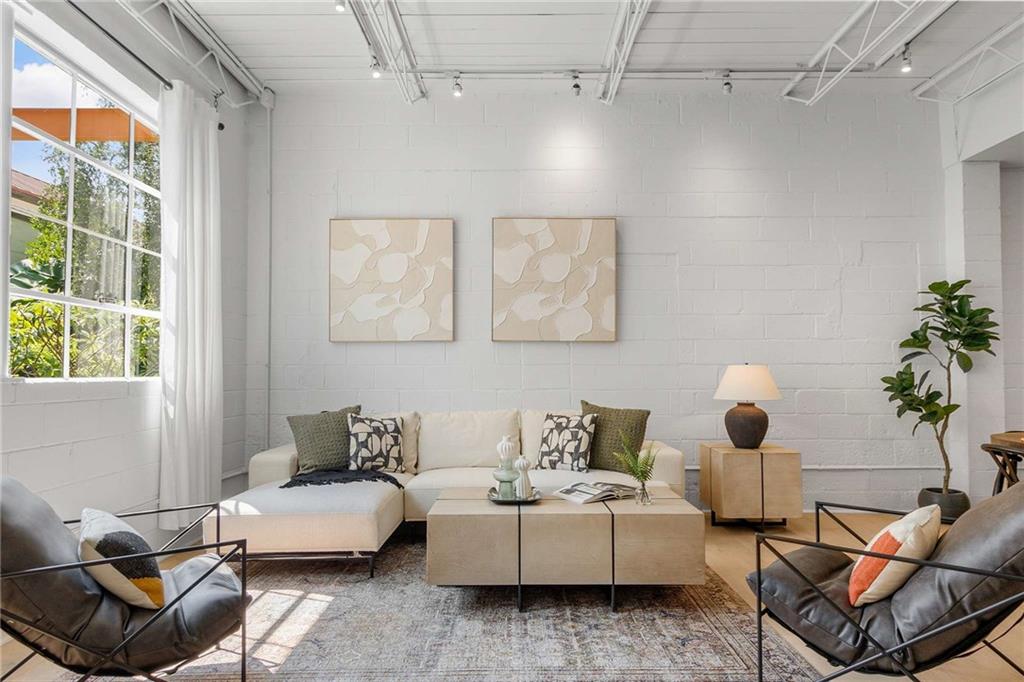 820 Dekalb Avenue NE 2